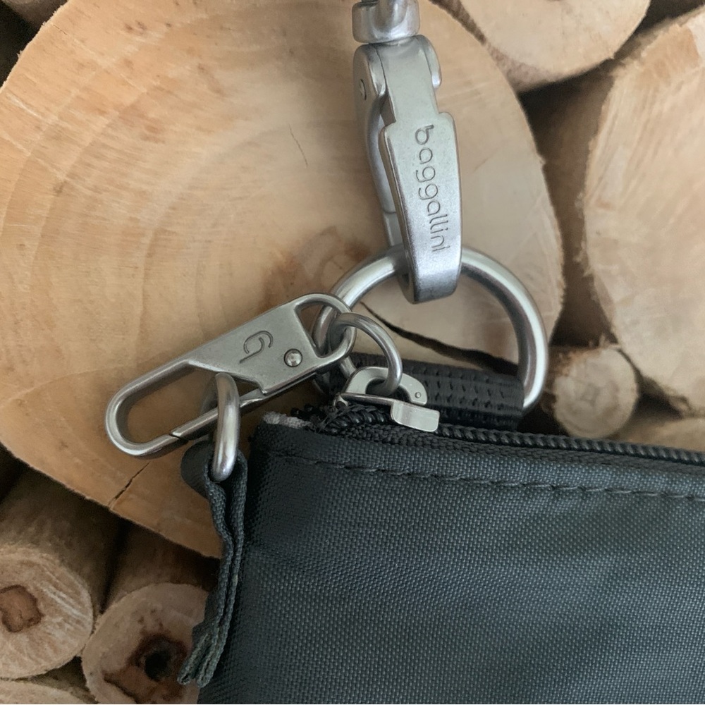 NWOT Baggallini Crossbody Bag - Picture 8 of 10